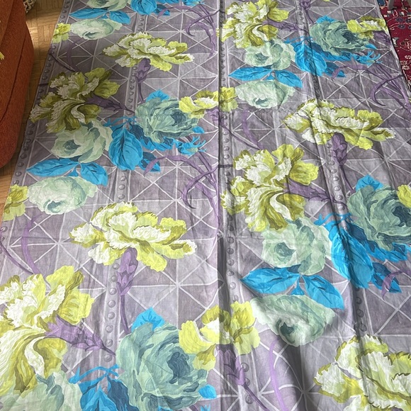 DESIGNERS GUILD fabric large remnant. DUJARDIN pattern in the color Jade. - Picture 3 of 4